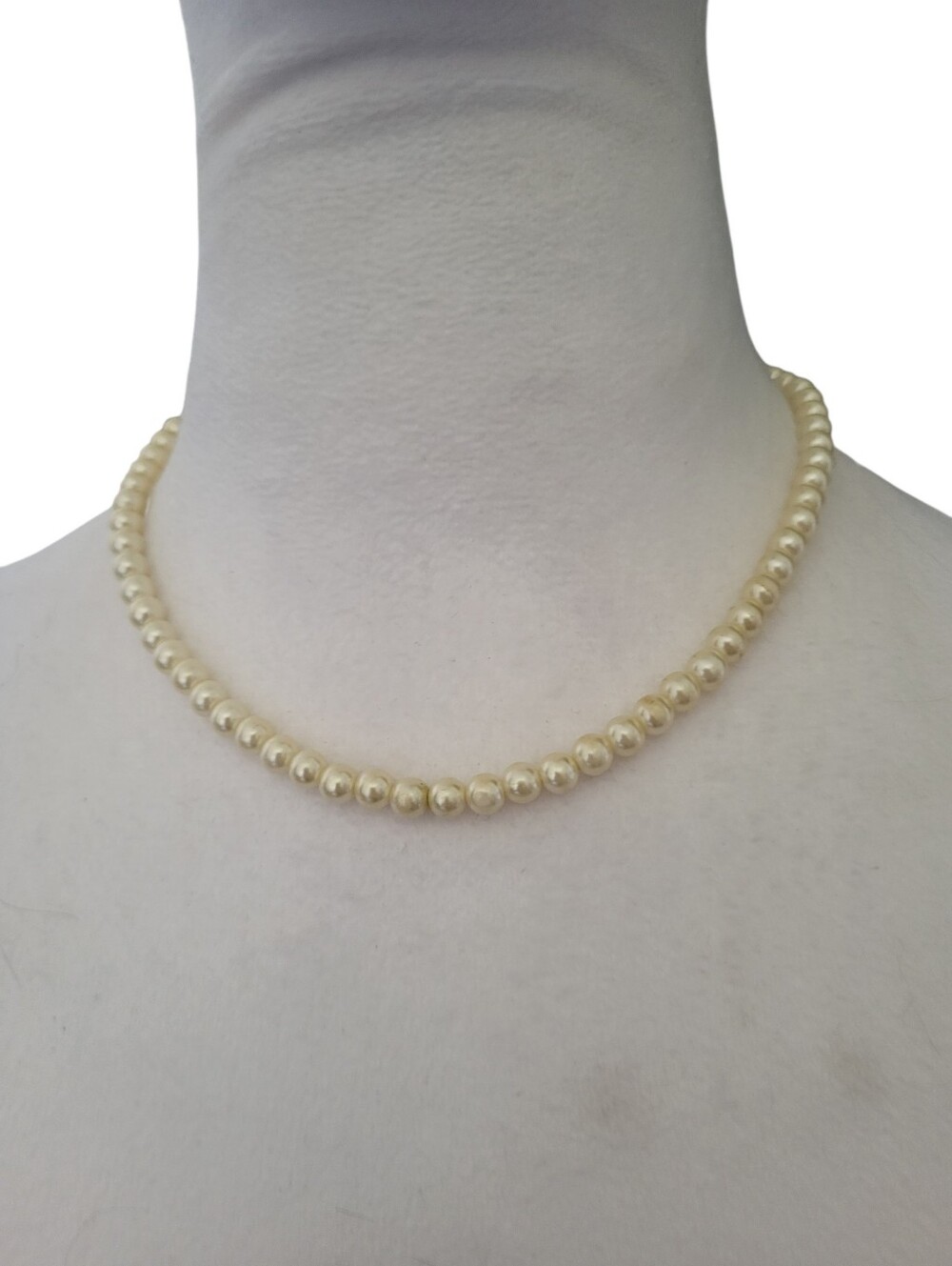 Pearl Choker Cream